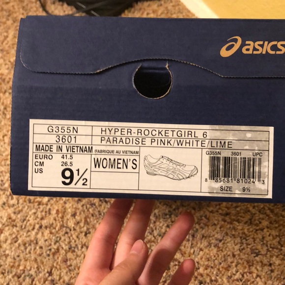 Women’s running shoe size 9.5 - Picture 6 of 6